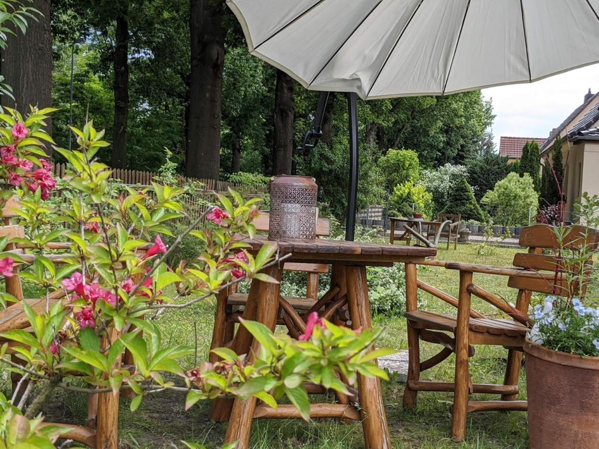 Helenes Ferienwohnung Auf Dem Bauernhof - Lausitzer Seenland Lauta Exteriör bild