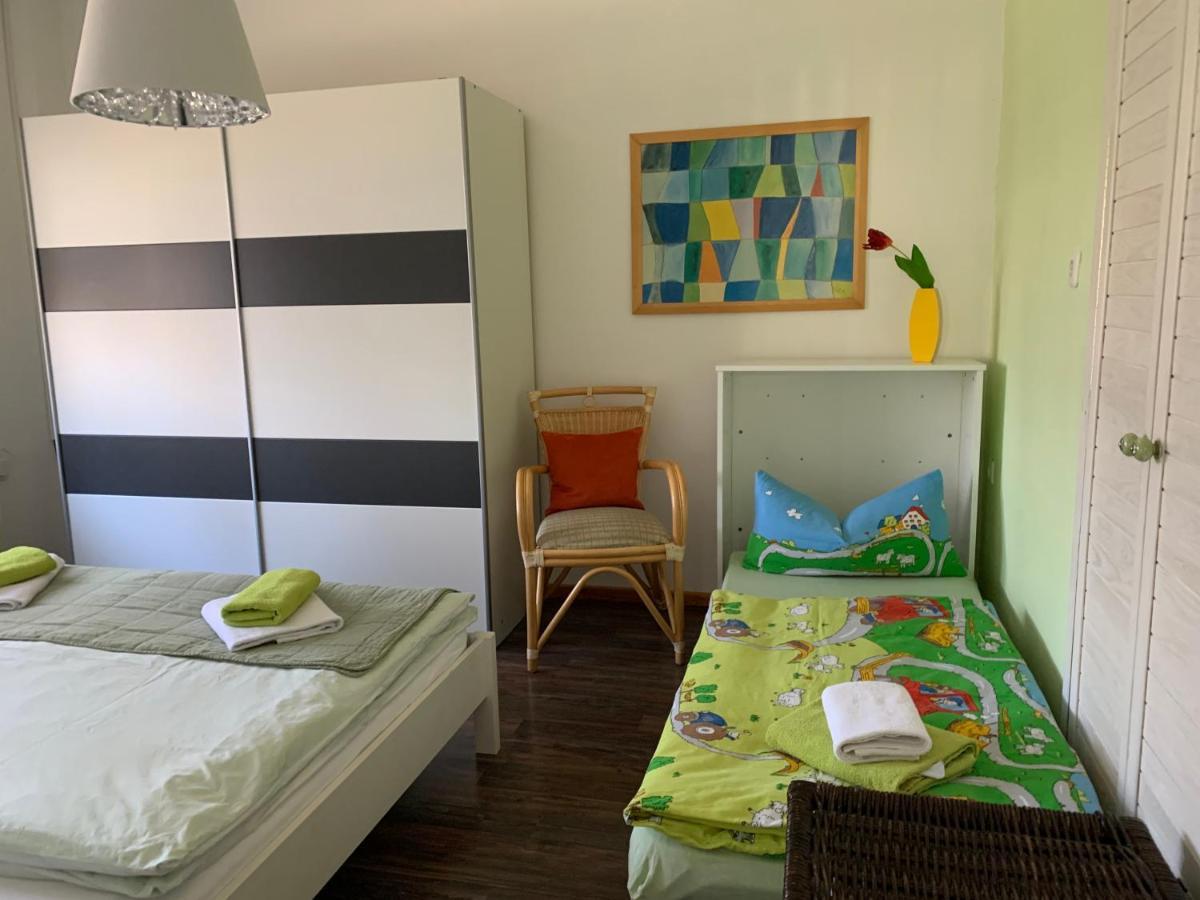 Helenes Ferienwohnung Auf Dem Bauernhof - Lausitzer Seenland Lauta Exteriör bild