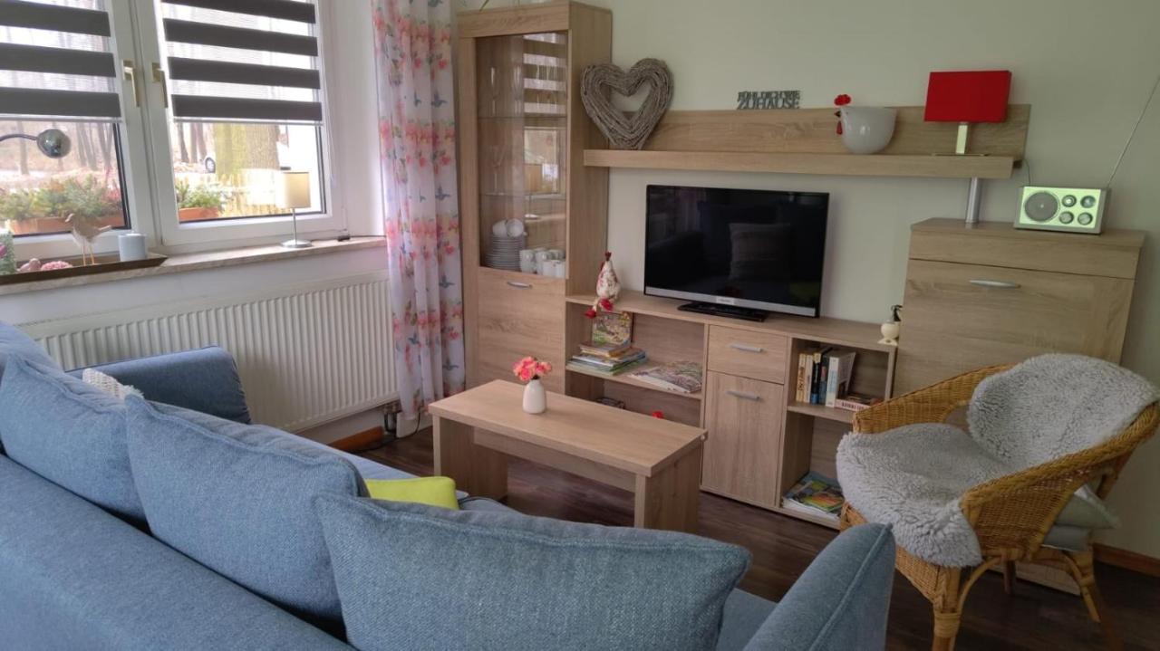 Helenes Ferienwohnung Auf Dem Bauernhof - Lausitzer Seenland Lauta Exteriör bild